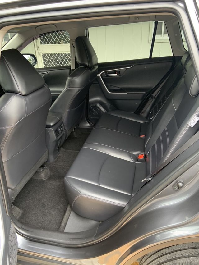 TOYOTA豐田 RAV4  第8張相片