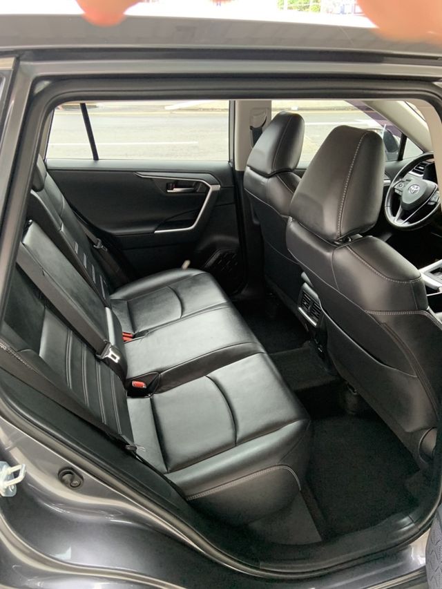 TOYOTA豐田 RAV4  第9張相片