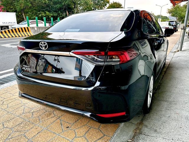 TOYOTA豐田 ALTIS  第4張相片