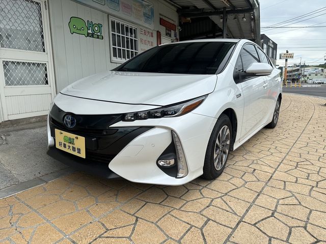 TOYOTA豐田 PRIUS PHV  第1張相片