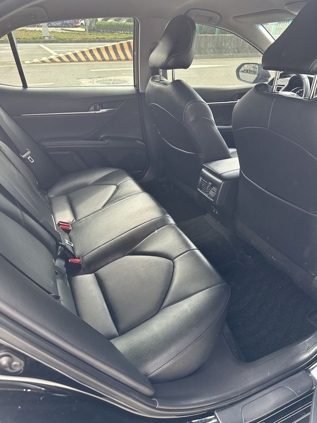 TOYOTA豐田 CAMRY  第9張相片
