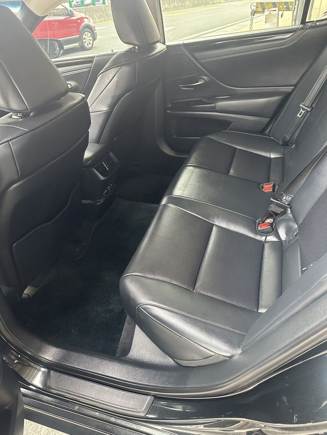 LEXUS凌志 ES200  第7張相片