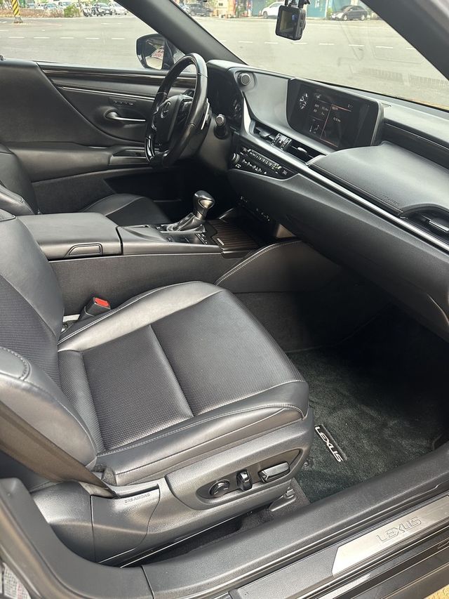 LEXUS凌志 ES200  第8張相片