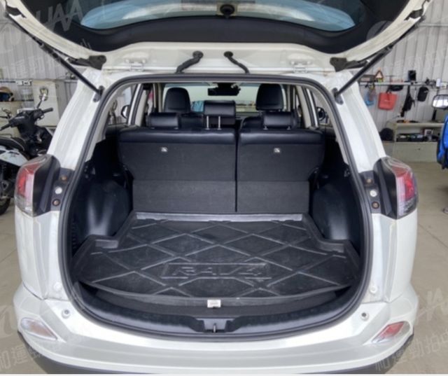 TOYOTA豐田 RAV4  第5張相片