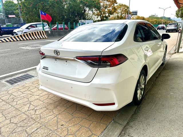 TOYOTA豐田 ALTIS  第4張相片