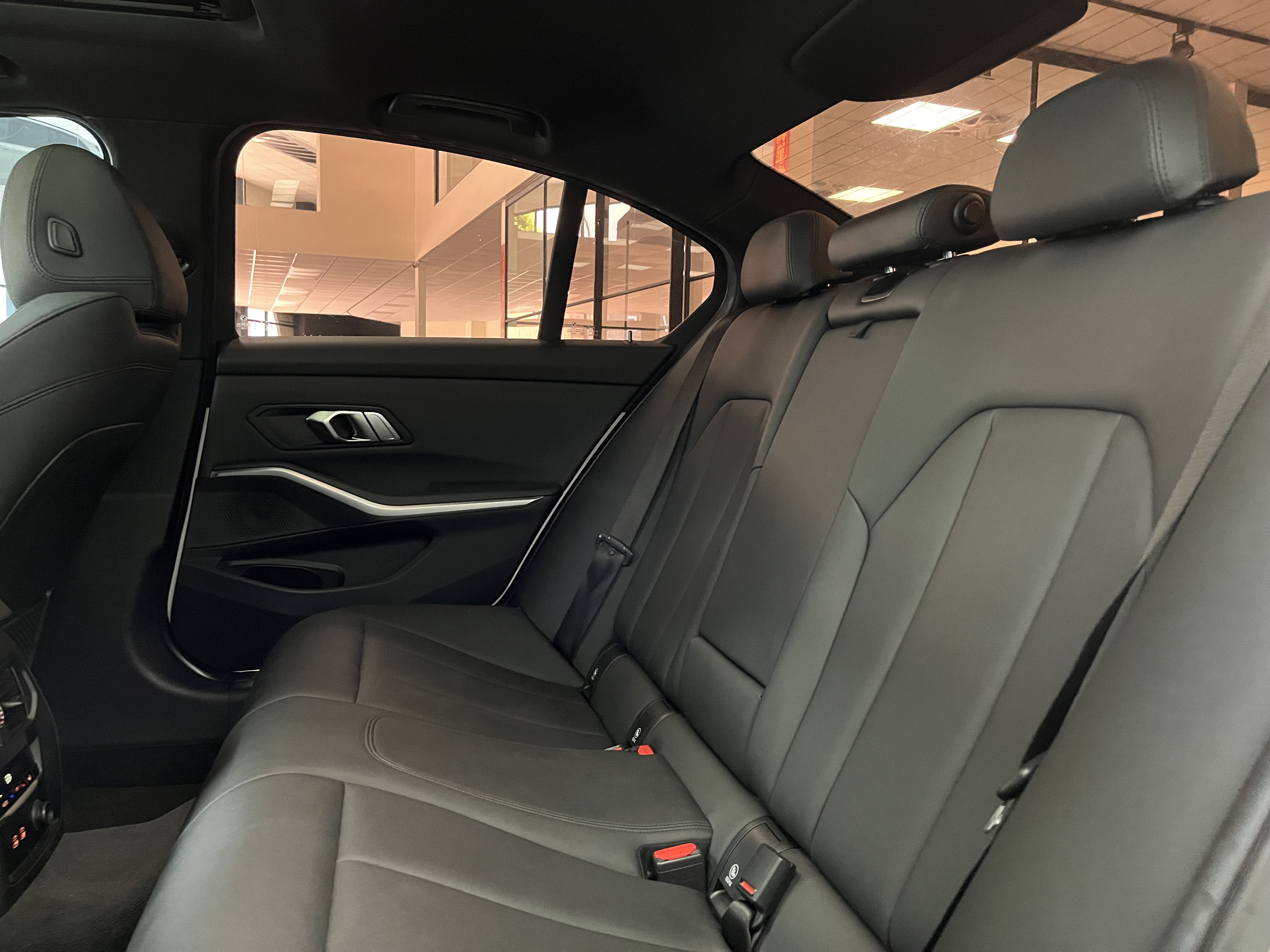 豐駿樹林北大國際店-BMW 330i.M-Sport套件.免鑰匙.大天窗#8311  第9張相片