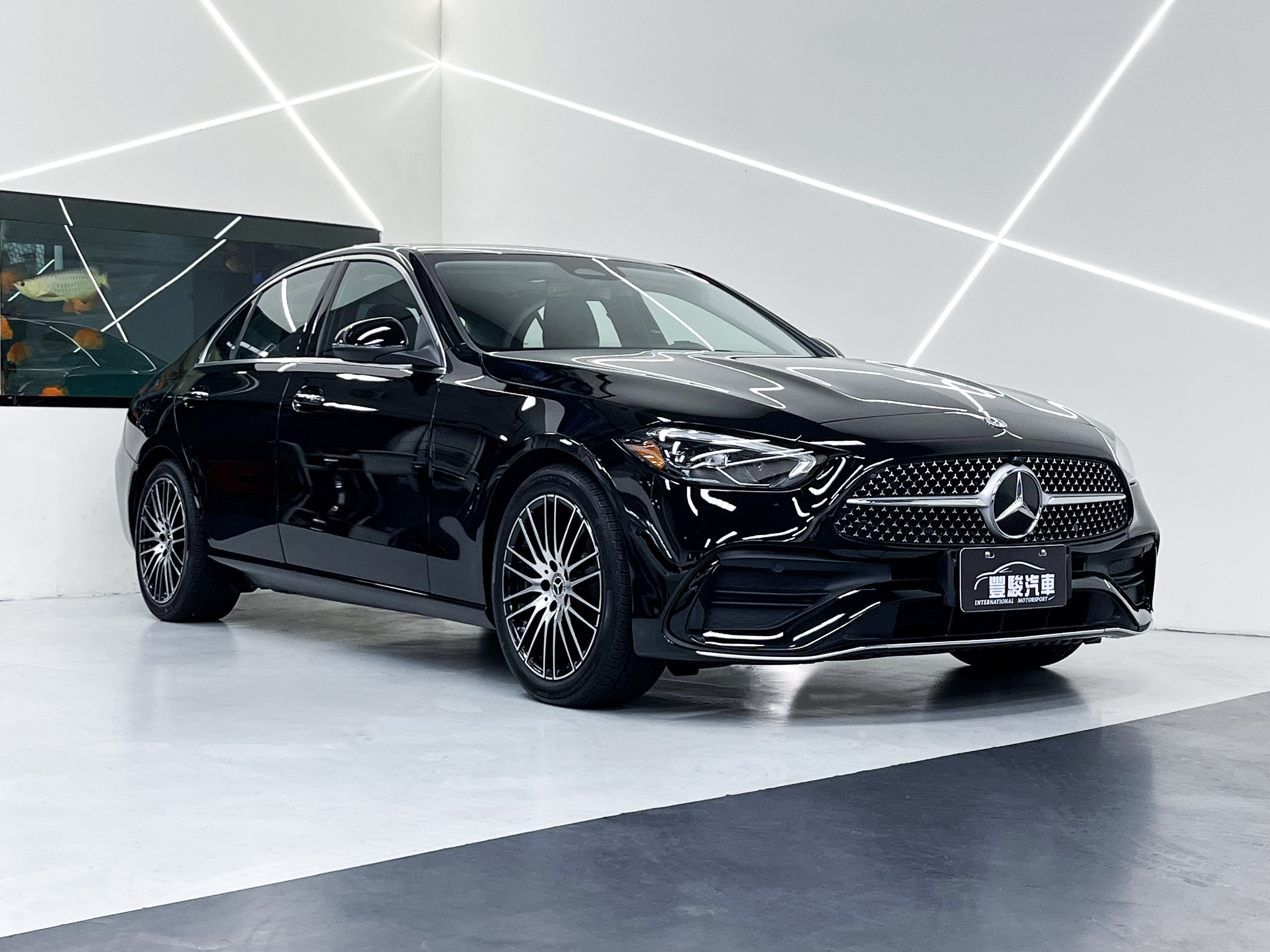 豐駿樹林北大國際店-W206 C300全新車.大改款.LED頭燈.天窗.免鑰匙.指紋識別#6204  第1張相片