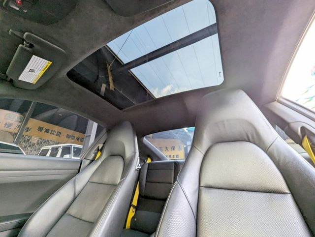 PORSCHE保時捷 911  第18張相片