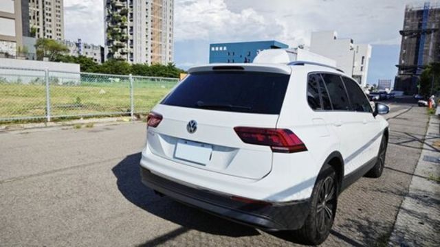 VOLKSWAGEN福斯 TIGUAN  第2張相片