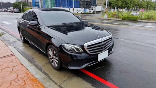 M-BENZ賓士 E300  第3張相片