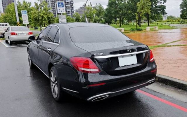 M-BENZ賓士 E300  第4張相片