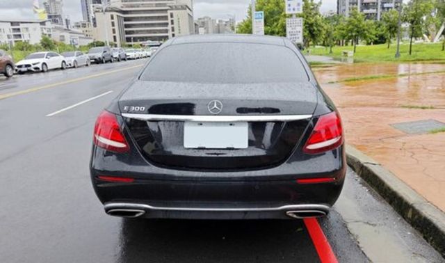 M-BENZ賓士 E300  第6張相片