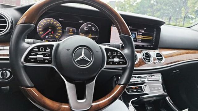 M-BENZ賓士 E300  第9張相片