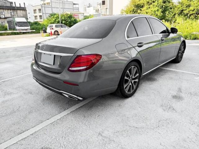 M-BENZ賓士 E250  第2張相片