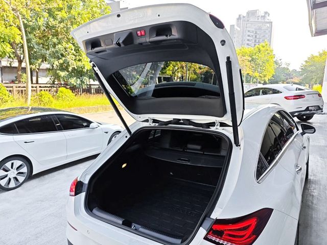 M-BENZ賓士 CLA200 SHOOTING BRAKE  第9張相片
