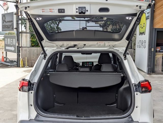 TOYOTA豐田 COROLLA CROSS HYBRID  第7張相片
