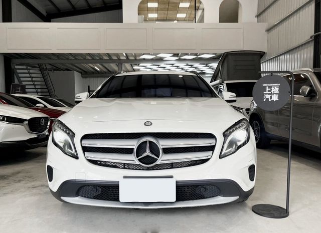 M-BENZ賓士 GLA180  第3張相片