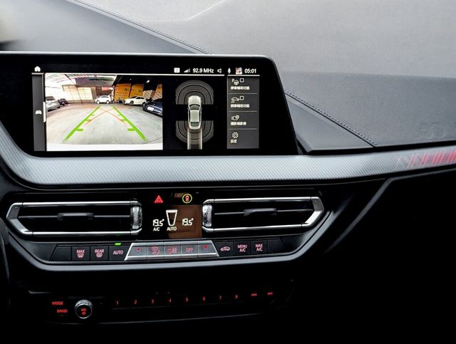 BMW寶馬 218I M SPORT  第14張相片