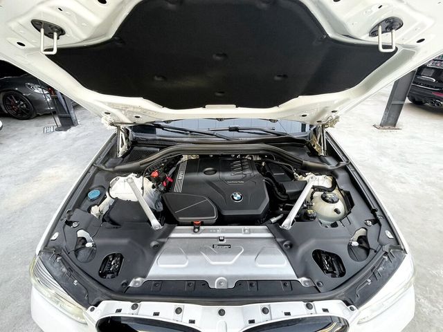 BMW寶馬 X4 XDRIVE30I  第6張相片