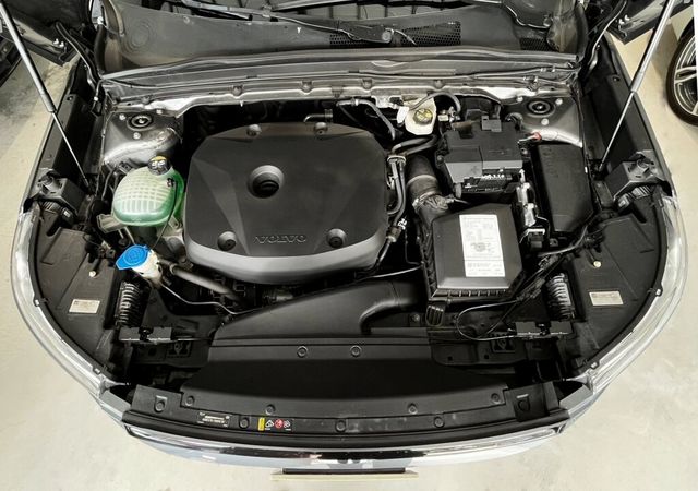 VOLVO富豪 XC40  第6張相片