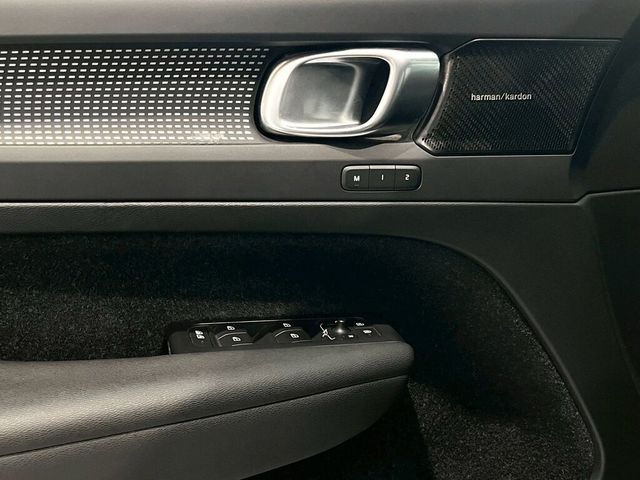 VOLVO富豪 XC40  第11張相片