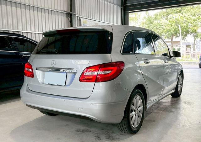 M-BENZ賓士 B180  第2張相片