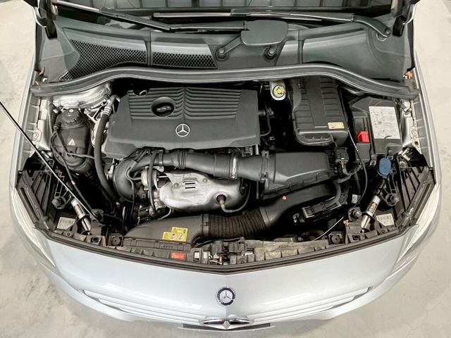 M-BENZ賓士 B180  第6張相片