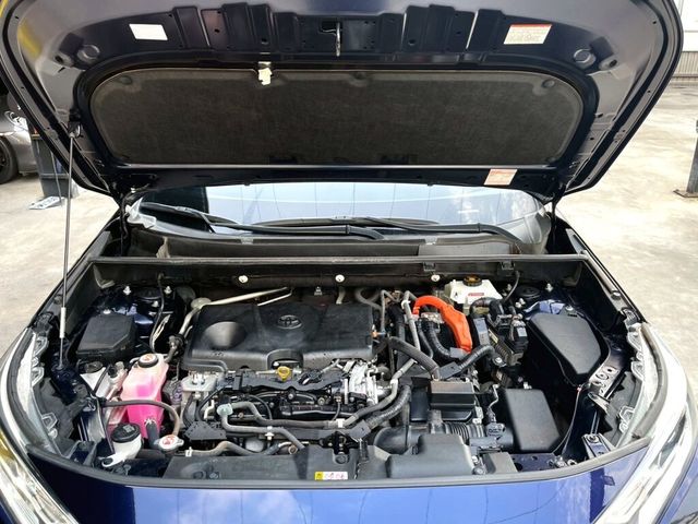 TOYOTA豐田 RAV4  第6張相片