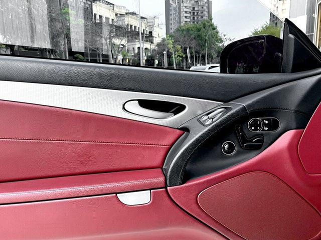 M-BENZ賓士 SL350  第9張相片