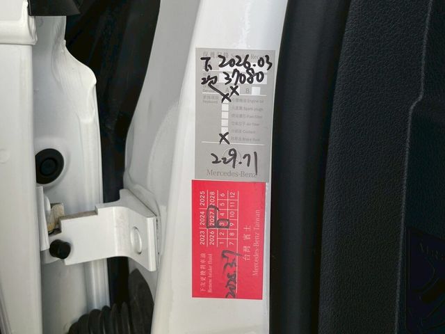 M-BENZ賓士 C300  第18張相片