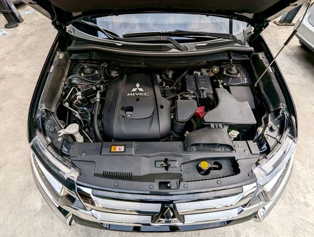 MITSUBISHI三菱 OUTLANDER  第6張相片