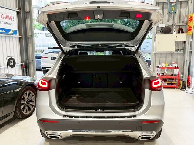 M-BENZ賓士 GLA200  第7張相片