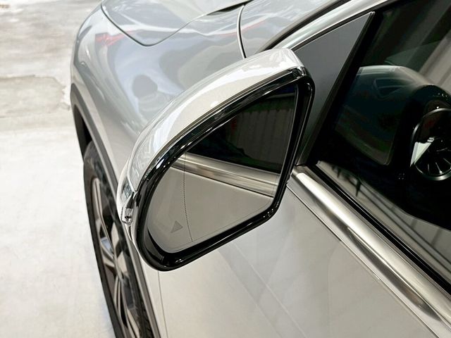 M-BENZ賓士 GLA200  第8張相片