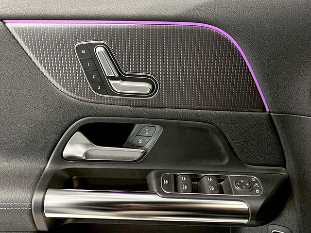 M-BENZ賓士 GLA200  第11張相片