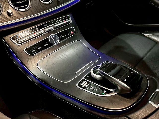 M-BENZ賓士 E250  第16張相片