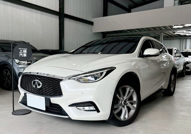 INFINITI無限 Q30  第1張相片