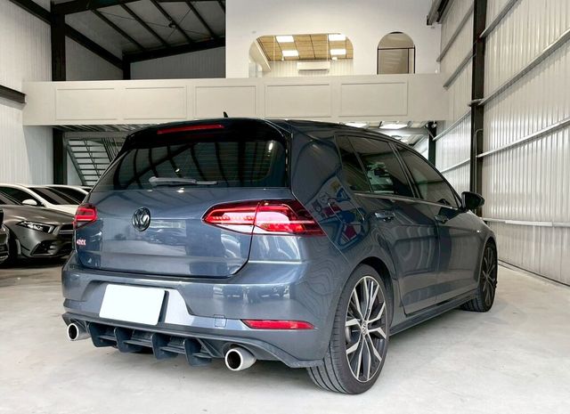 VOLKSWAGEN福斯 GOLF GTI  第2張相片