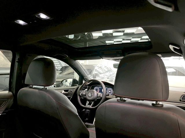 VOLKSWAGEN福斯 GOLF GTI  第17張相片