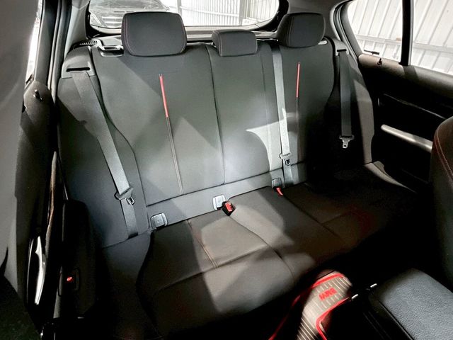 BMW寶馬 118I  第14張相片