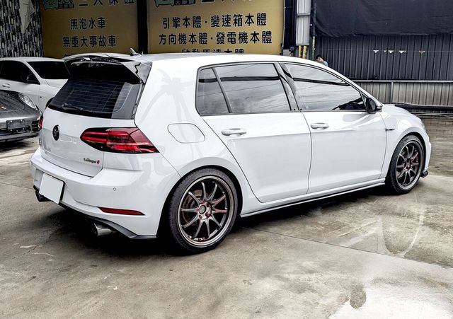 VOLKSWAGEN福斯 GOLF  第2張相片