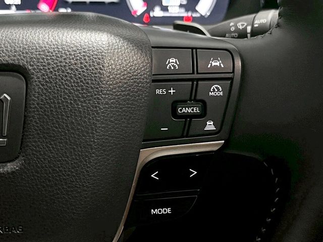 TOYOTA豐田 CROWN  第12張相片