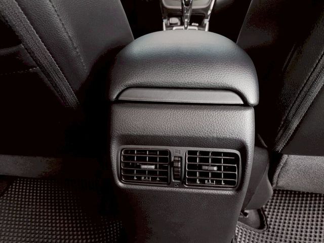 NISSAN日產 SENTRA 180  第15張相片