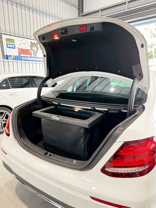M-BENZ賓士 E300  第7張相片