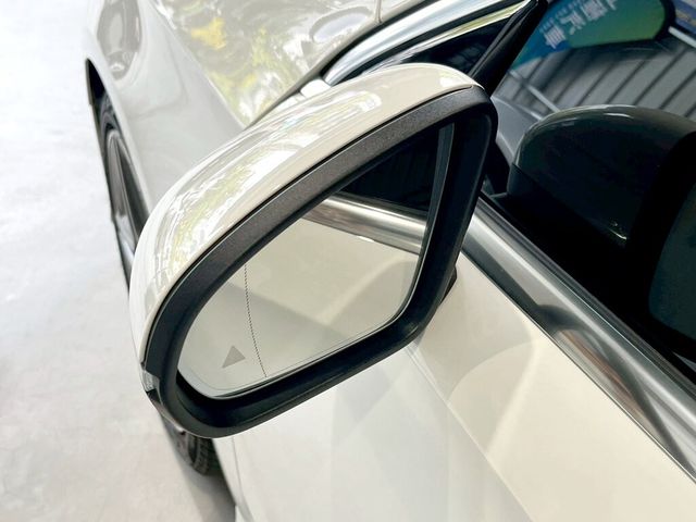 M-BENZ賓士 A180  第7張相片