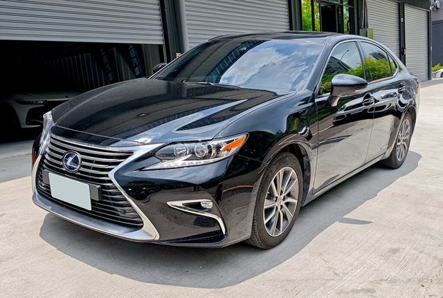 LEXUS凌志 ES300H  第1張相片
