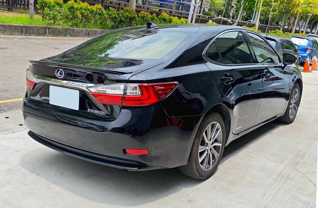 LEXUS凌志 ES300H  第2張相片