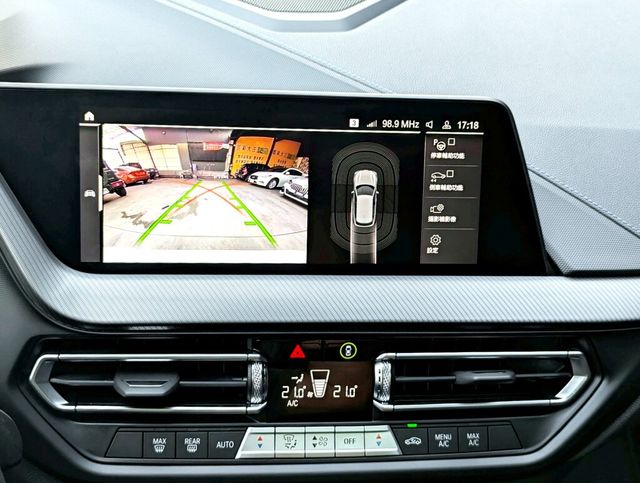 BMW寶馬 118I  第14張相片