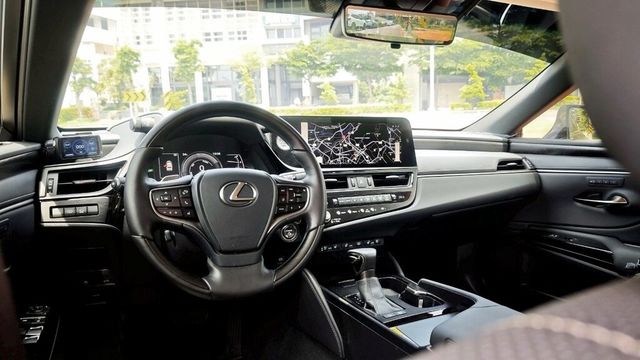 LEXUS凌志 ES300H  第5張相片