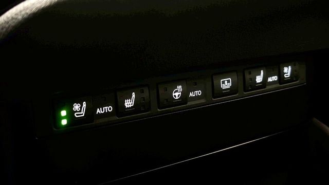 LEXUS凌志 ES300H  第10張相片