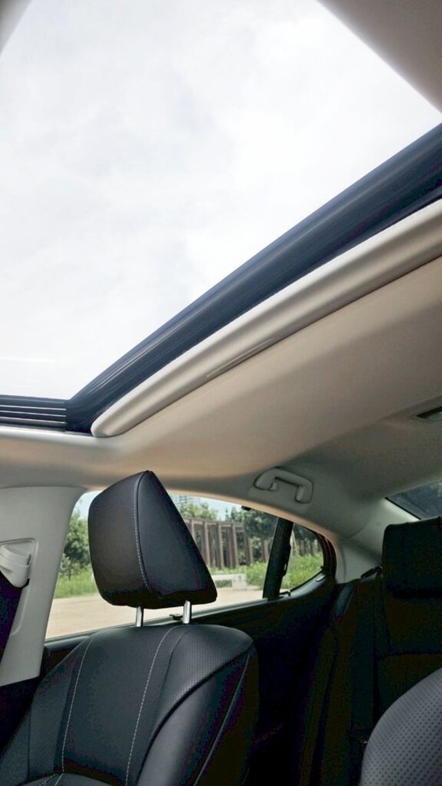 LEXUS凌志 ES300H  第16張相片